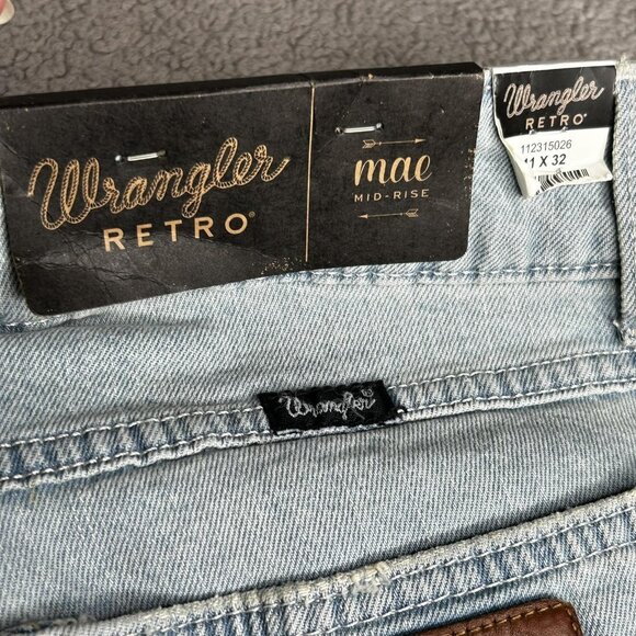 Wrangler Jeans Womens 11x31 Light Wash Retro Mae Mid-Rise Bootcut Stretch Denim - Picture 5 of 15